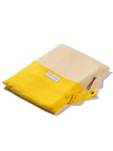 Hochwertige schöne Reisedecke gelb beige aus Merino Wolle in praktischer Tasche für Handgepäck