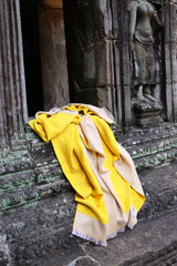 Hochwertige Design Reisedecke gelb in besonderem Design in Angkor Wat Tempel