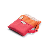 Reisedecke "Light Companion" aus Kaschmir und Merino "Color Blocks Pink Orange"