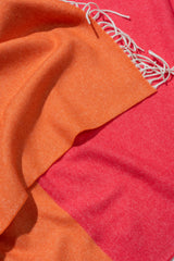 Reisedecke "Light Companion" aus Kaschmir und Merino "Color Blocks Pink Orange"